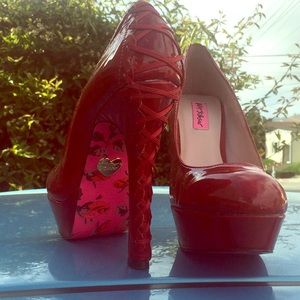 Betsy Johnson 8M Red Stilletos